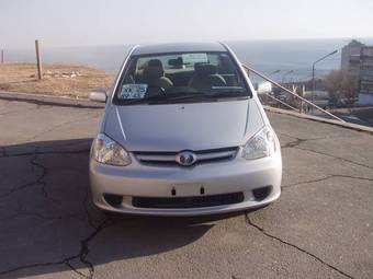 2002 Toyota Platz