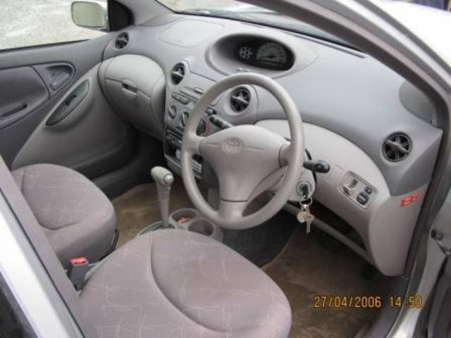 2002 Toyota Platz