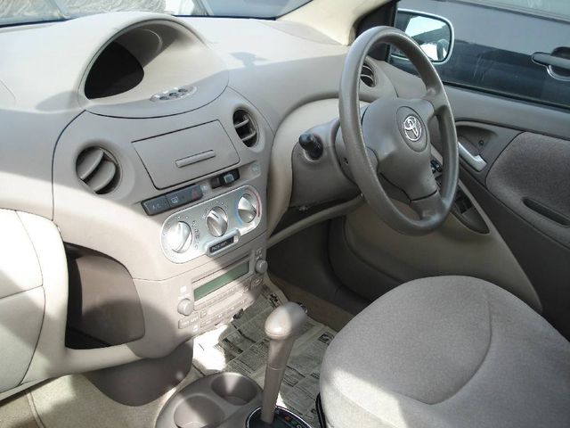 2002 Toyota Platz