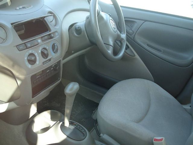 2002 Toyota Platz