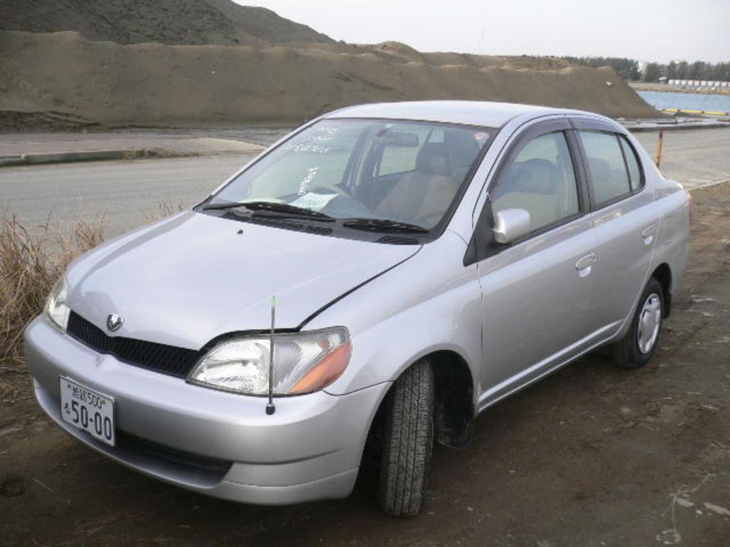 2002 Toyota Platz