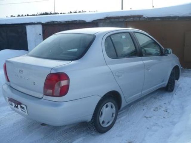 2002 Toyota Platz