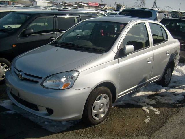 2002 Toyota Platz