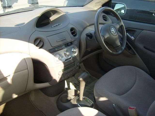 2002 Toyota Platz