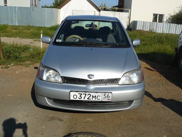 2002 Toyota Platz