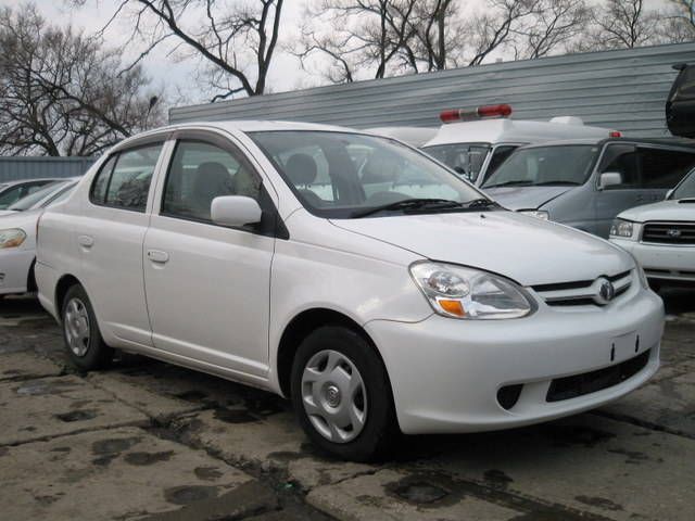 2002 Toyota Platz