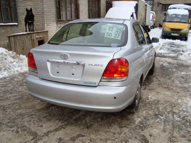 2002 Toyota Platz
