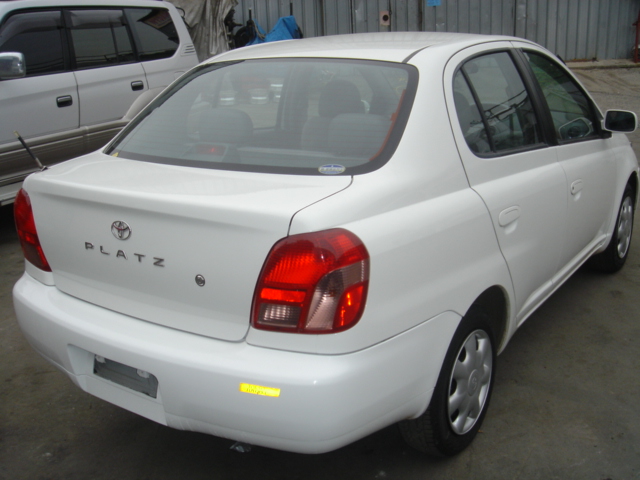 2002 Toyota Platz Photos
