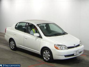 2002 Toyota Platz Pictures