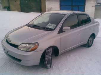 2002 Toyota Platz Photos