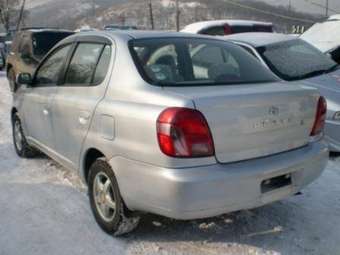 2002 Toyota Platz Photos