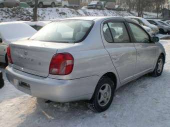 2002 Toyota Platz Pictures