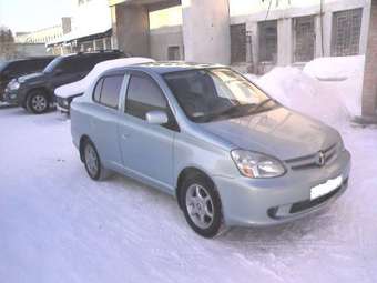 2002 Toyota Platz Photos