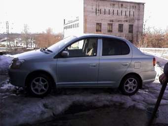 2002 Toyota Platz Photos