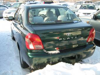 2002 Toyota Platz Pictures