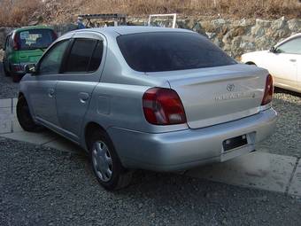 2002 Toyota Platz Photos