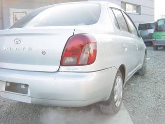 2002 Toyota Platz Photos