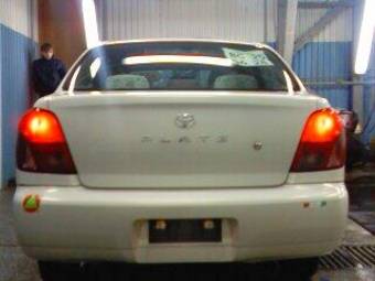 2002 Toyota Platz Photos
