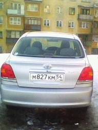 2002 Toyota Platz Pictures