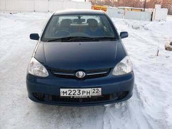 2002 Toyota Platz Photos