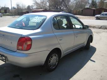 2002 Toyota Platz Photos