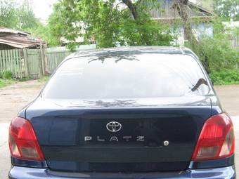 2002 Toyota Platz Pictures