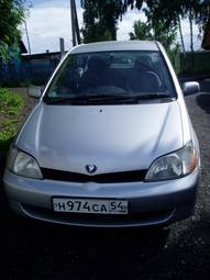 2002 Toyota Platz Photos