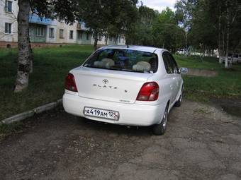 2002 Toyota Platz Pictures