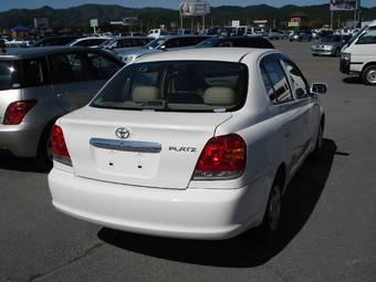 2002 Toyota Platz Photos