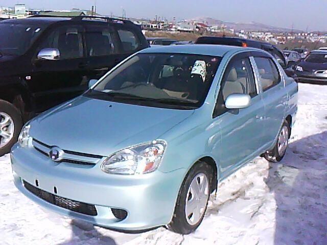 2003 Toyota Platz