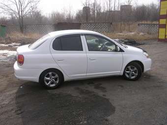 2003 Toyota Platz