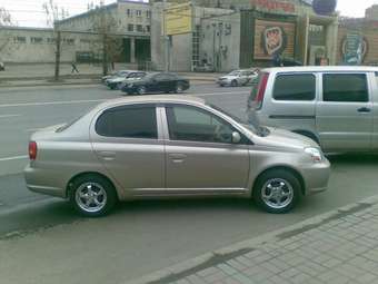 2003 Toyota Platz