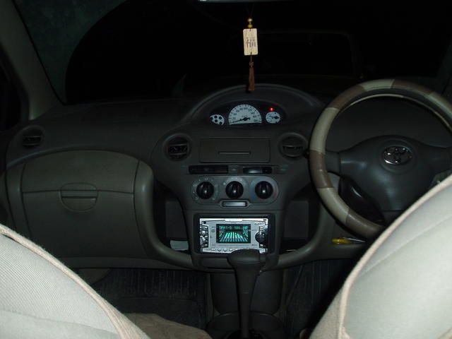 2003 Toyota Platz