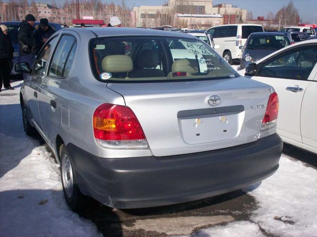 2003 Toyota Platz
