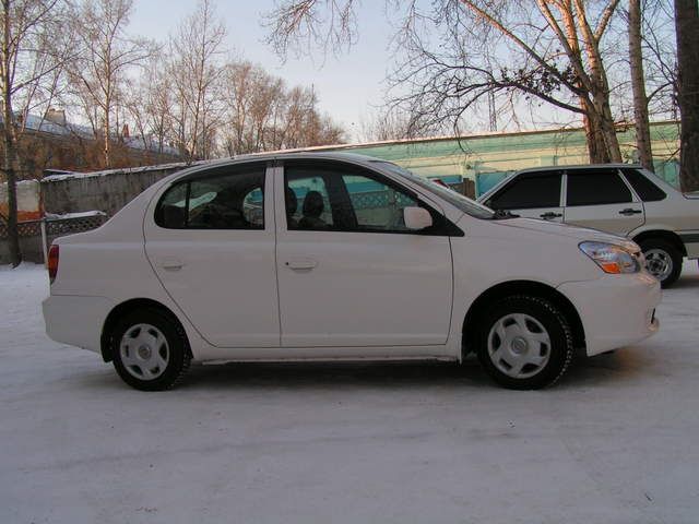 2003 Toyota Platz