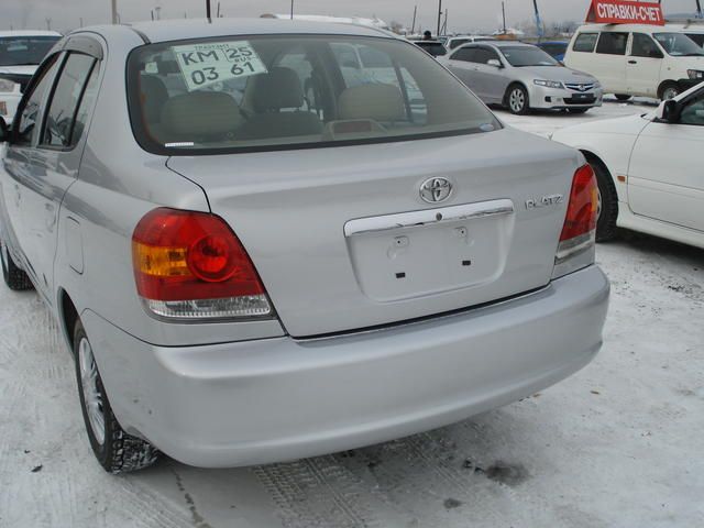 2003 Toyota Platz