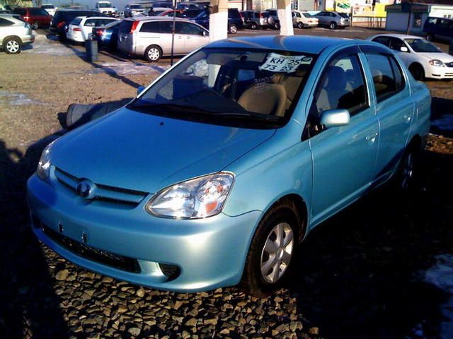 2003 Toyota Platz