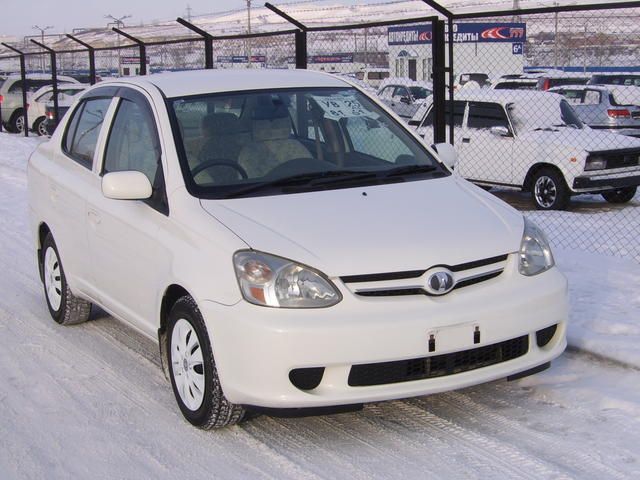 2003 Toyota Platz