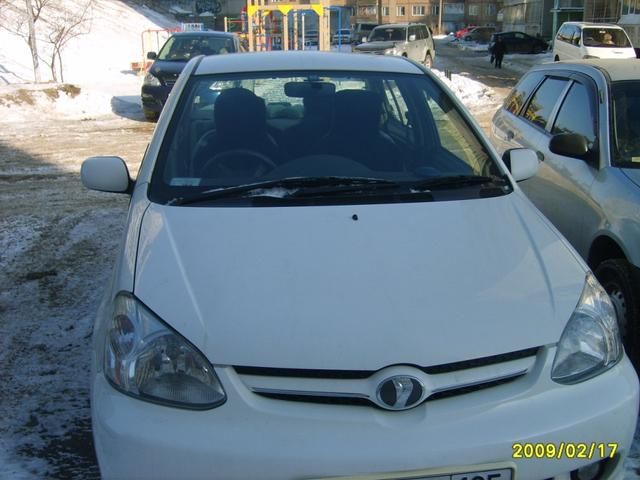 2003 Toyota Platz