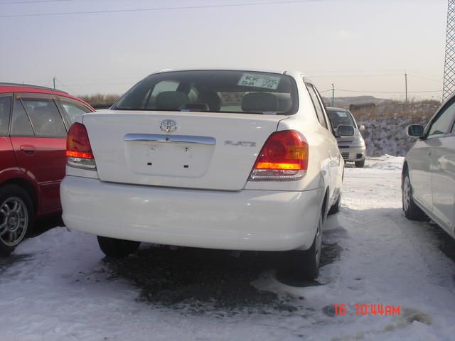 2003 Toyota Platz
