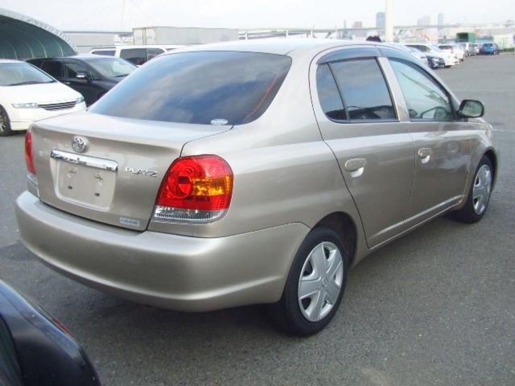 2003 Toyota Platz