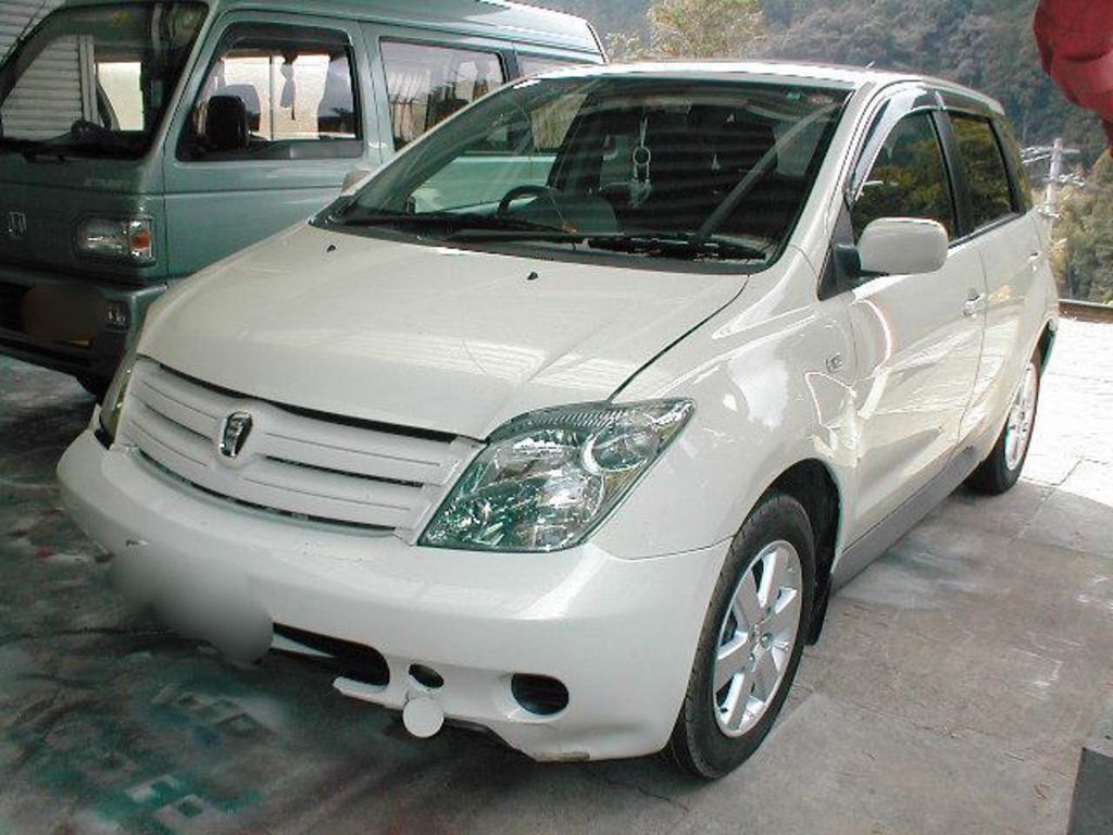 2003 Toyota Platz