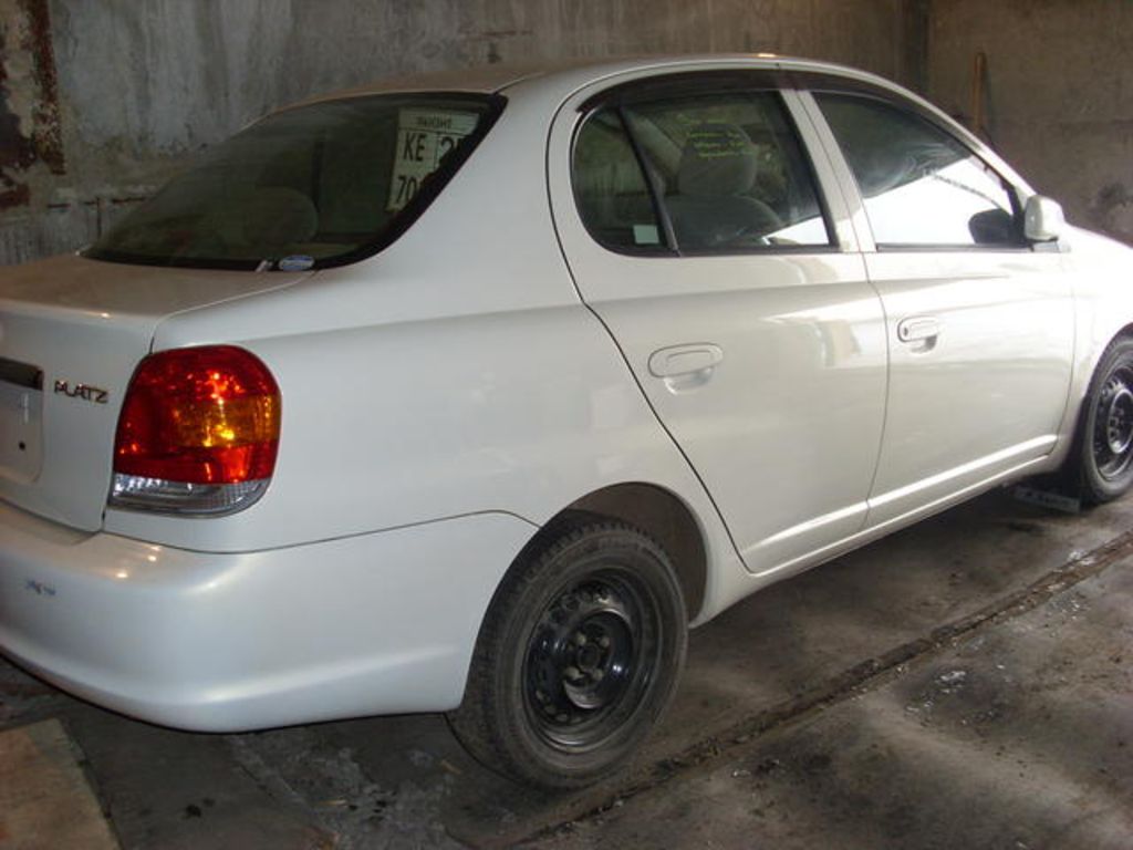 2003 Toyota Platz