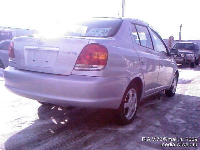 2003 Toyota Platz