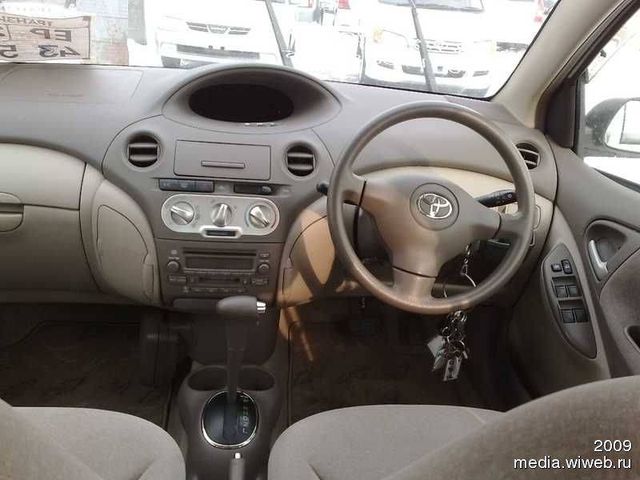 2003 Toyota Platz