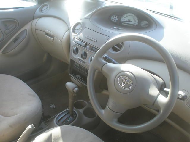 2003 Toyota Platz