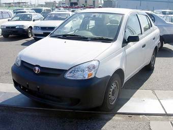 2003 Toyota Platz Wallpapers