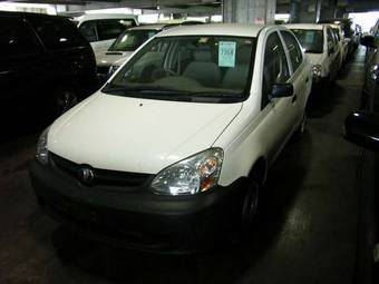 2003 Toyota Platz Pictures