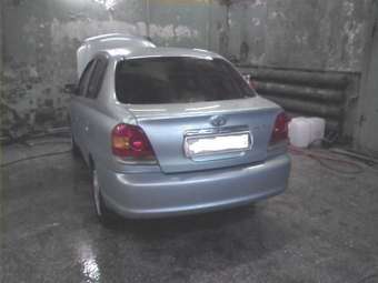 2003 Toyota Platz Photos