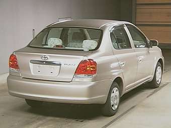 2003 Toyota Platz Pictures